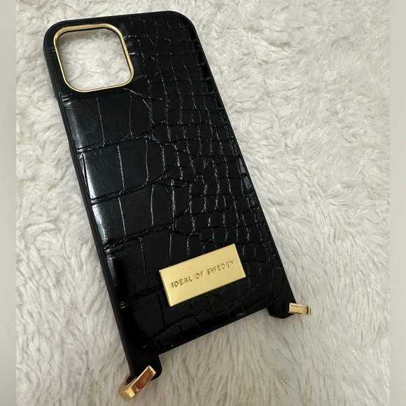 IDEAL OF SWEDEN BLACK CROC IPHONE 12/12 PRO NECKLACE/ CROSSBODY CASE - Picture 8 of 10
